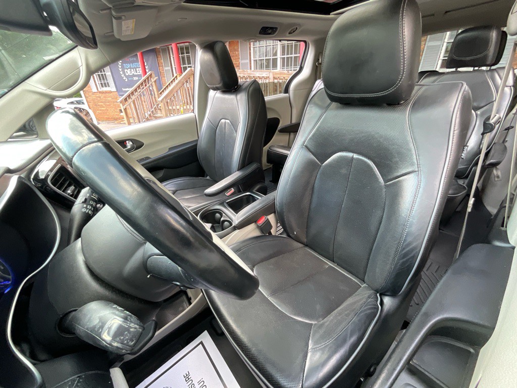 2018 Chrysler Pacifica Image 16