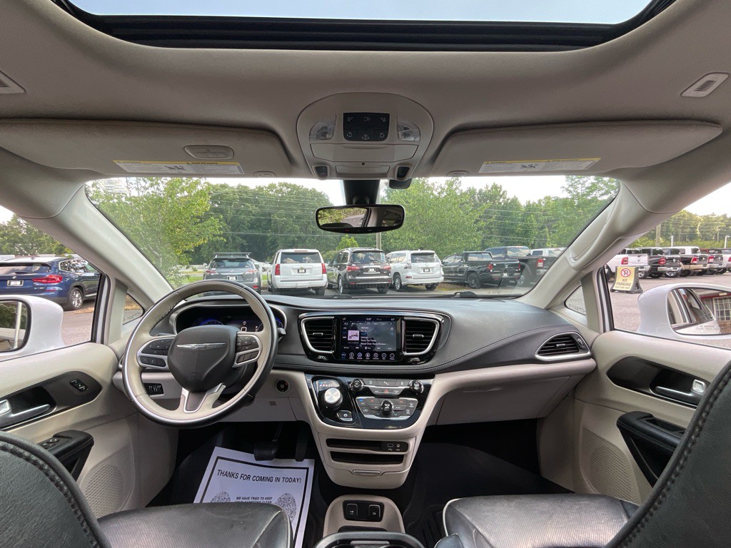 2018 Chrysler Pacifica Image 20