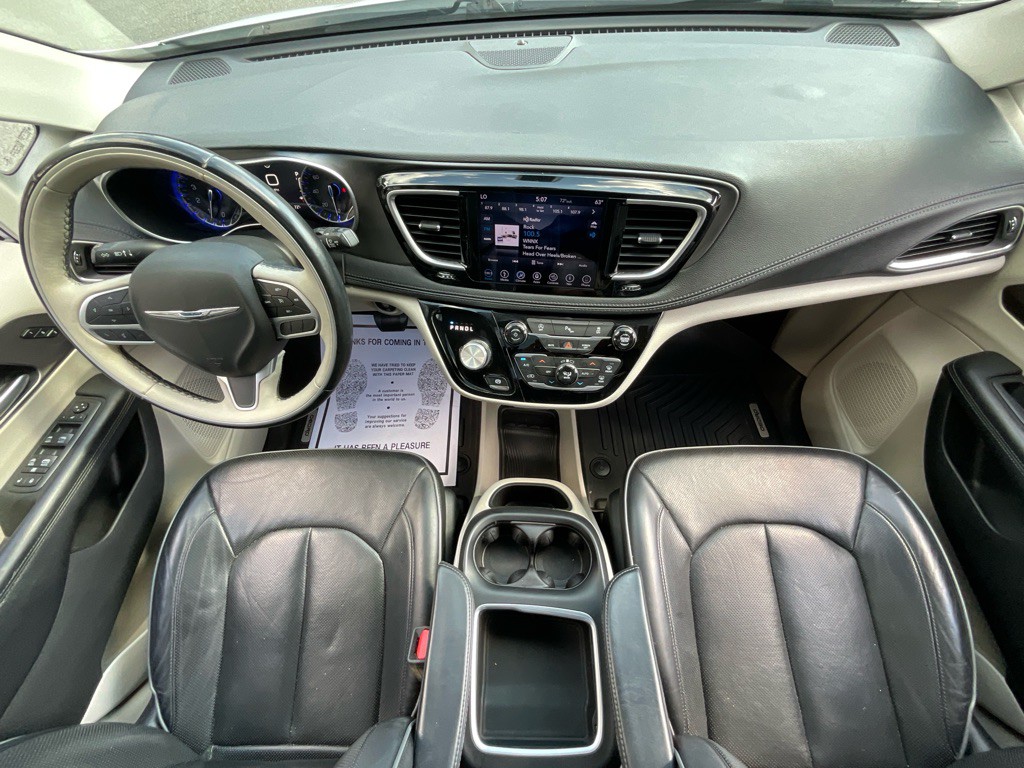 2018 Chrysler Pacifica Image 21