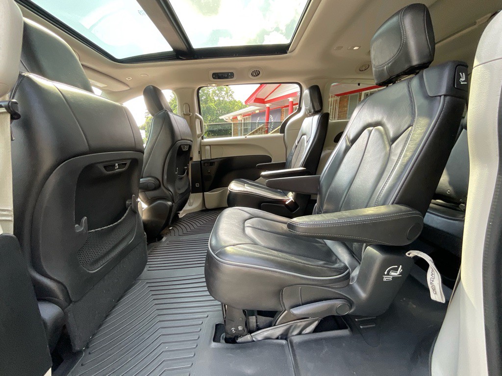 2018 Chrysler Pacifica Image 29