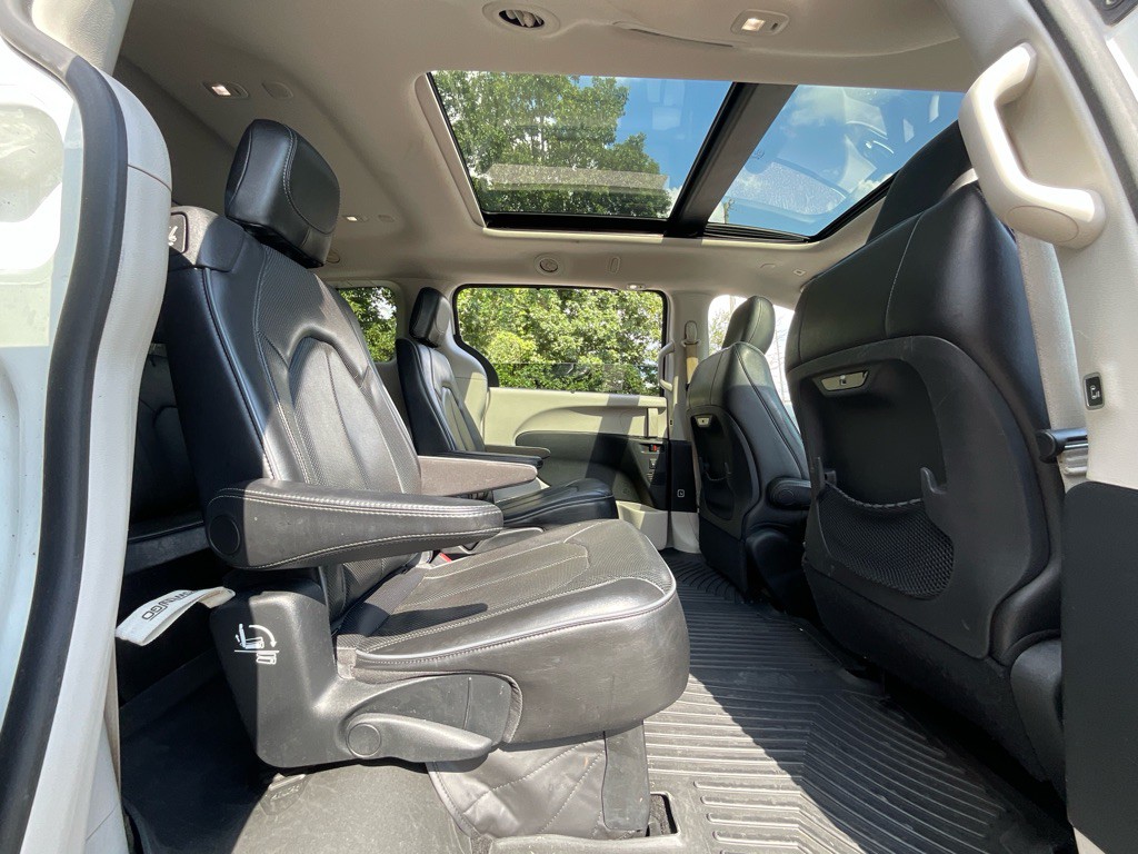 2018 Chrysler Pacifica Image 32