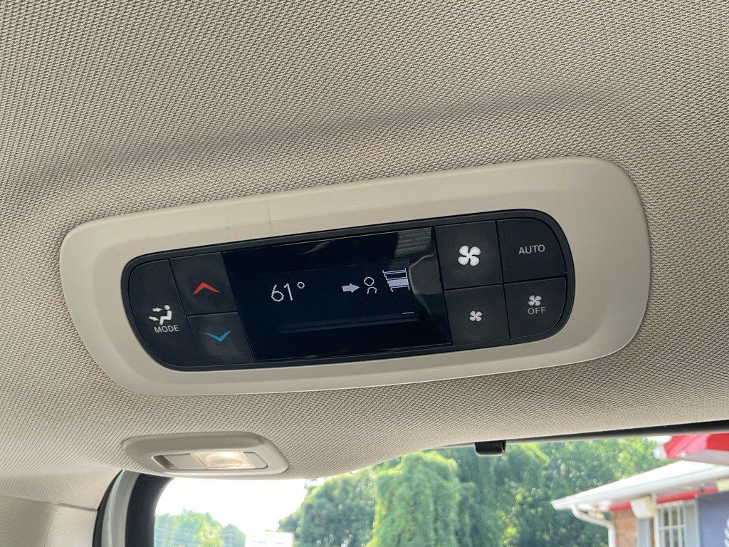 2018 Chrysler Pacifica Image 34