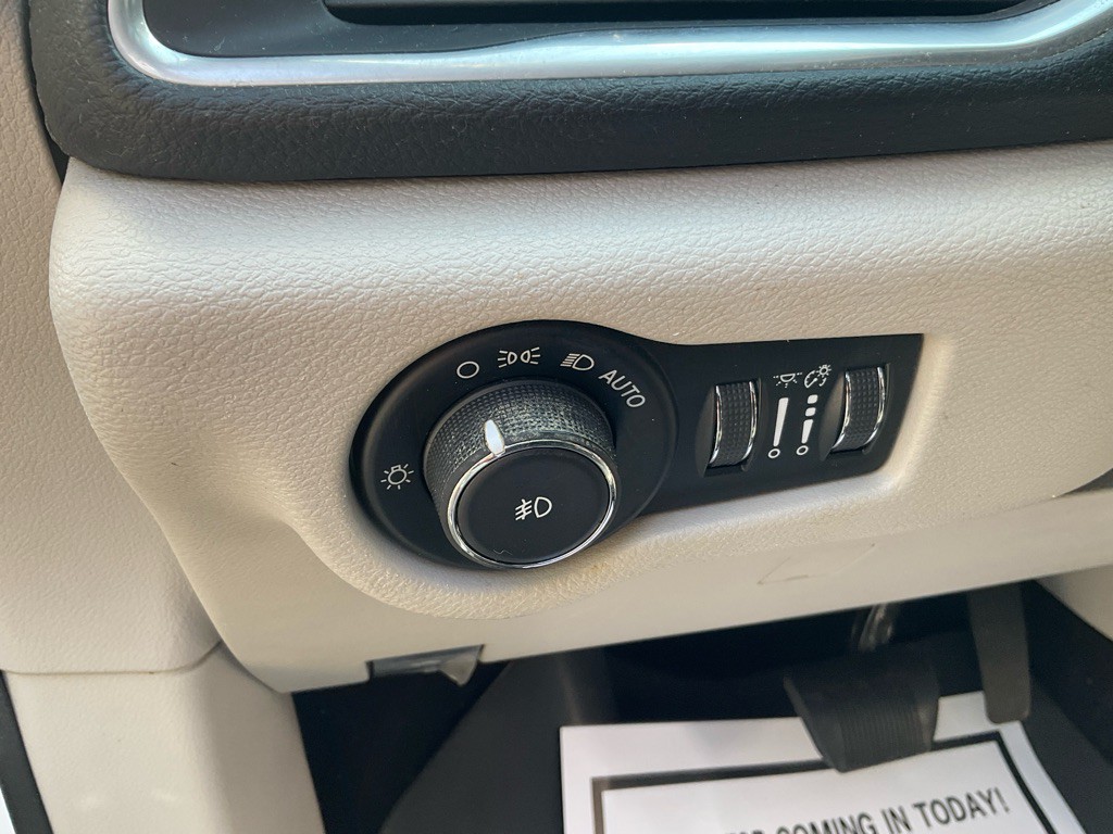 2018 Chrysler Pacifica Image 45