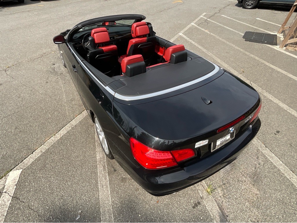 2013 BMW 3 Series Image 10