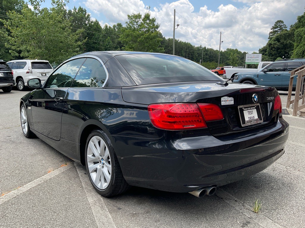 2013 BMW 3 Series Image 12