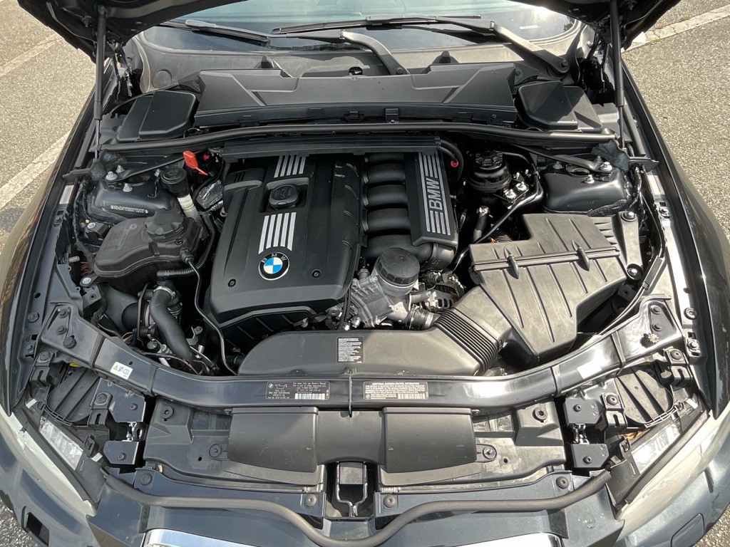 2013 BMW 3 Series Image 14