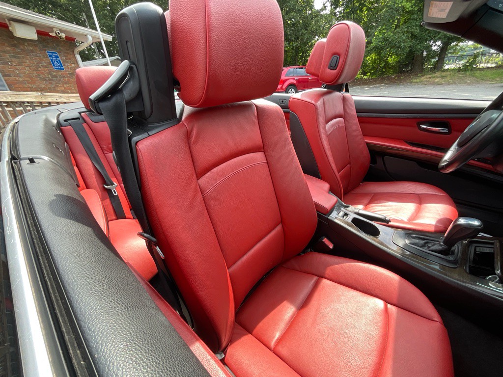 2013 BMW 3 Series Image 20