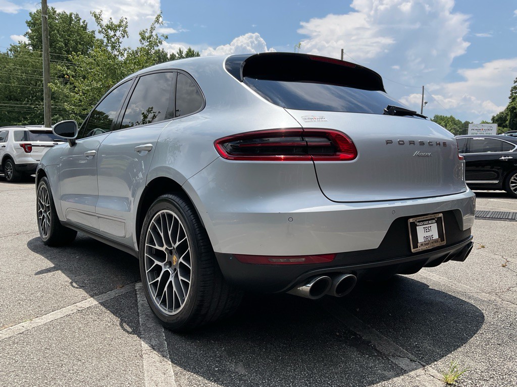 2018 Porsche Macan Image 7