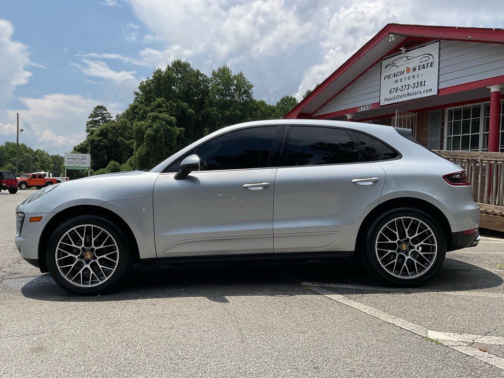 2018 Porsche Macan Image 8