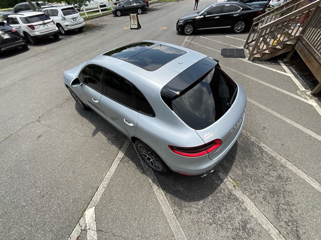 2018 Porsche Macan Image 10