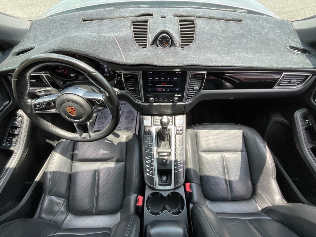 2018 Porsche Macan Image 20