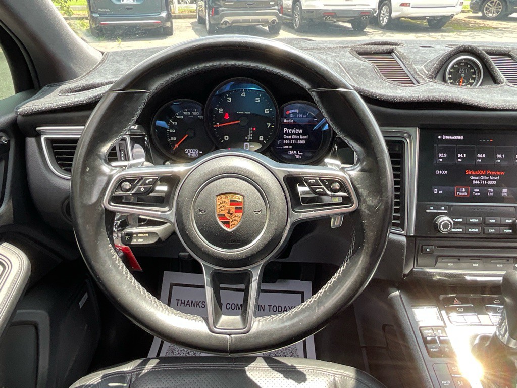 2018 Porsche Macan Image 23