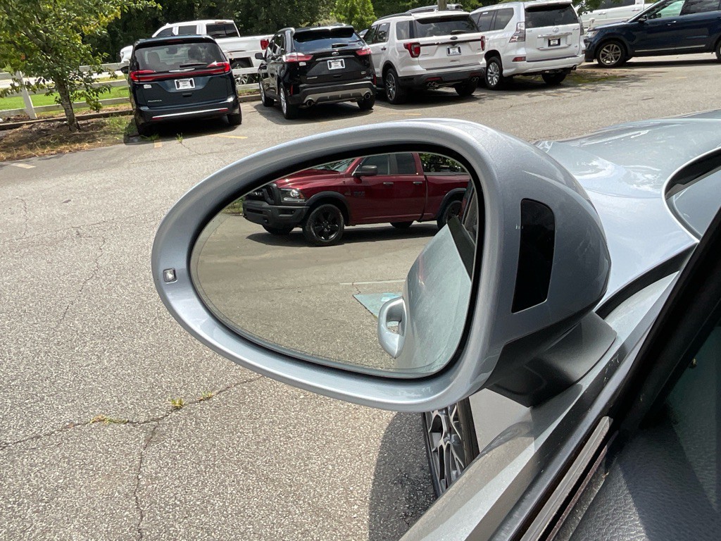 2018 Porsche Macan Image 47