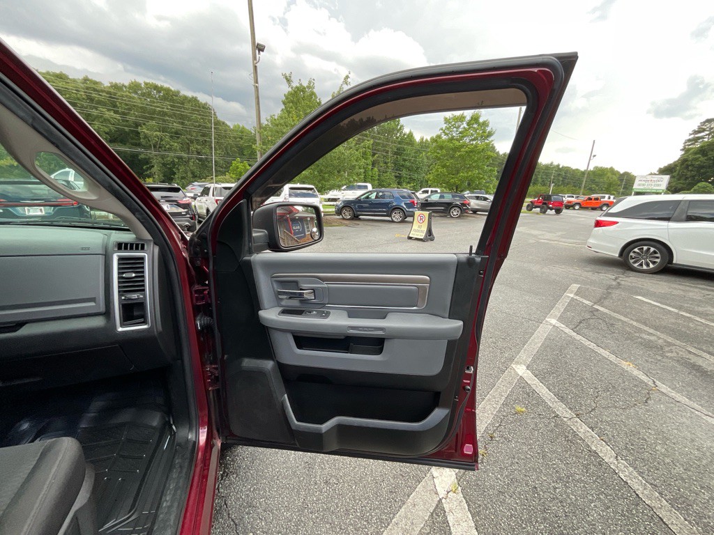 2019 RAM 1500 Image 43