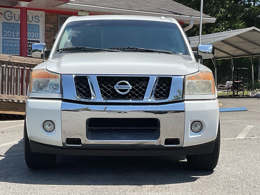 2015 Nissan Titan Image 2