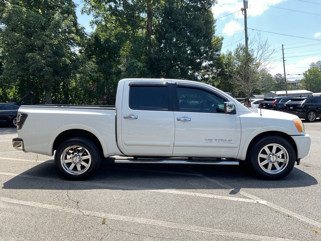 2015 Nissan Titan Image 4