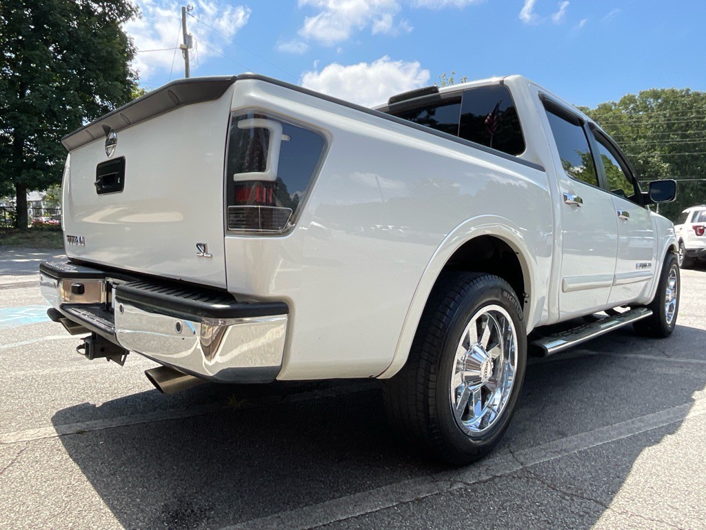 2015 Nissan Titan Image 5