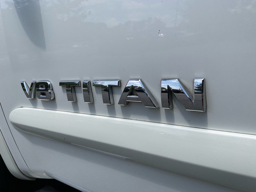 2015 Nissan Titan Image 11