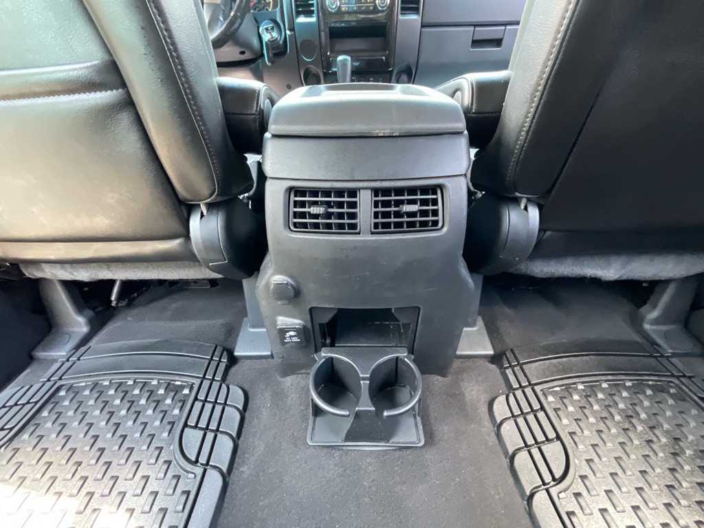 2015 Nissan Titan Image 36