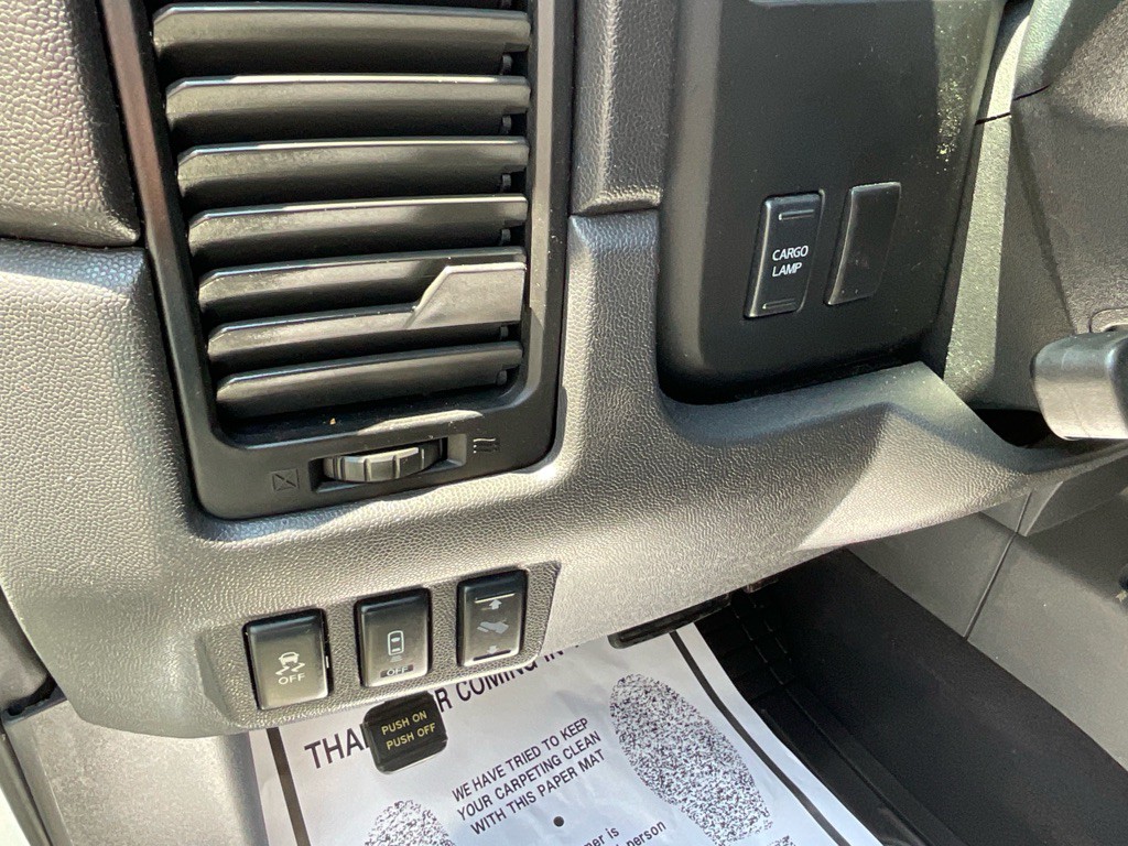 2015 Nissan Titan Image 44