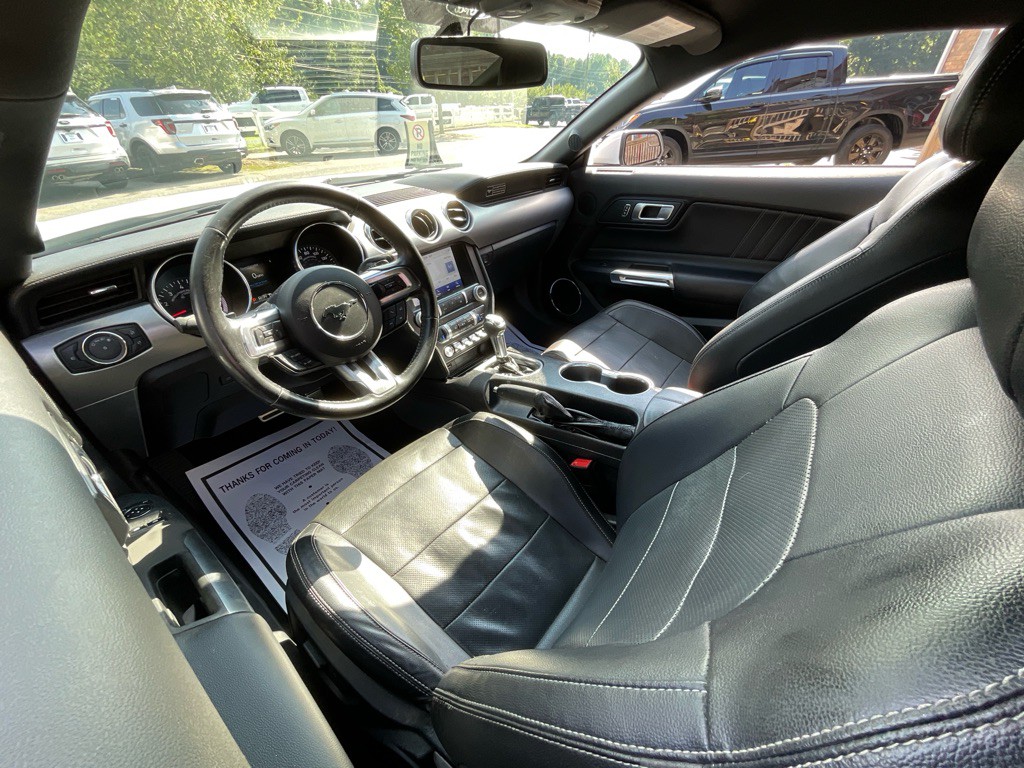 2020 Ford Mustang Image 14