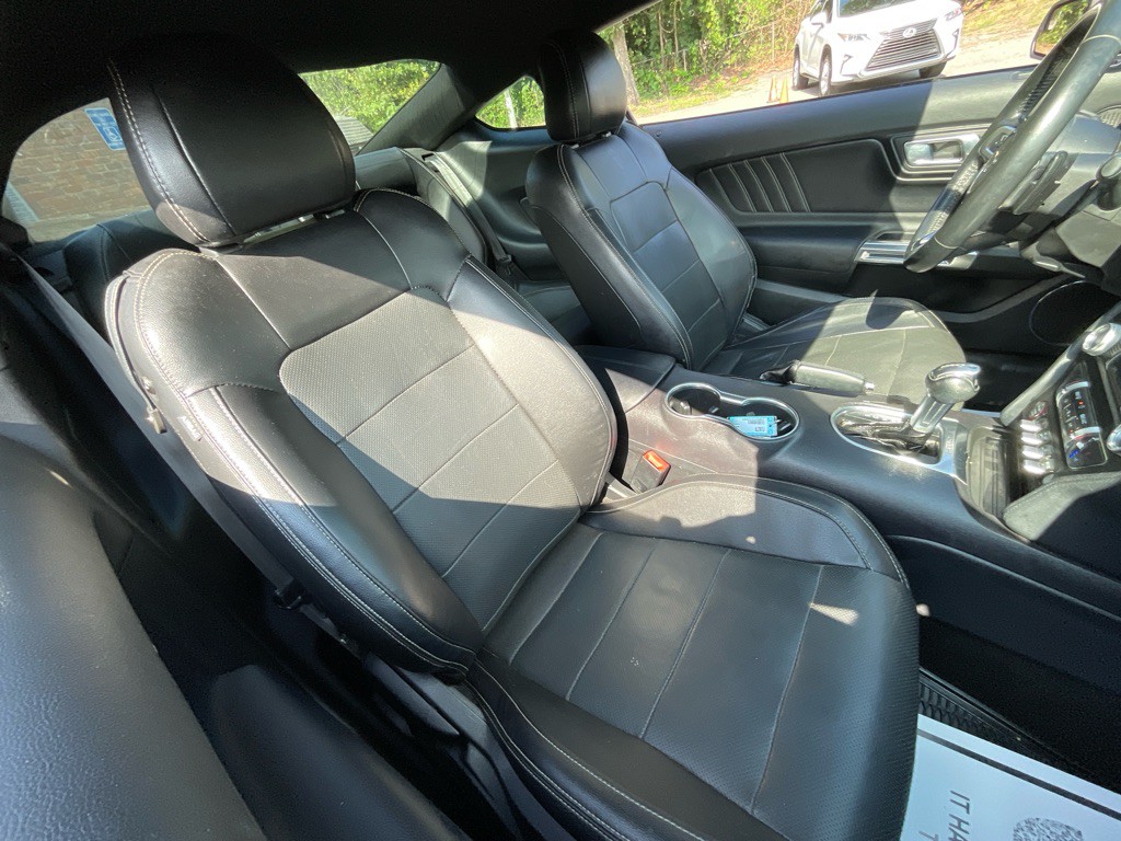 2020 Ford Mustang Image 18