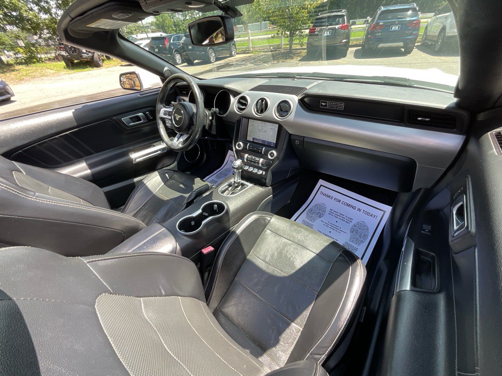2020 Ford Mustang Image 17