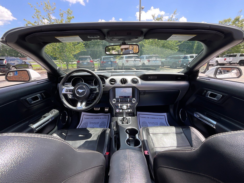 2020 Ford Mustang Image 20