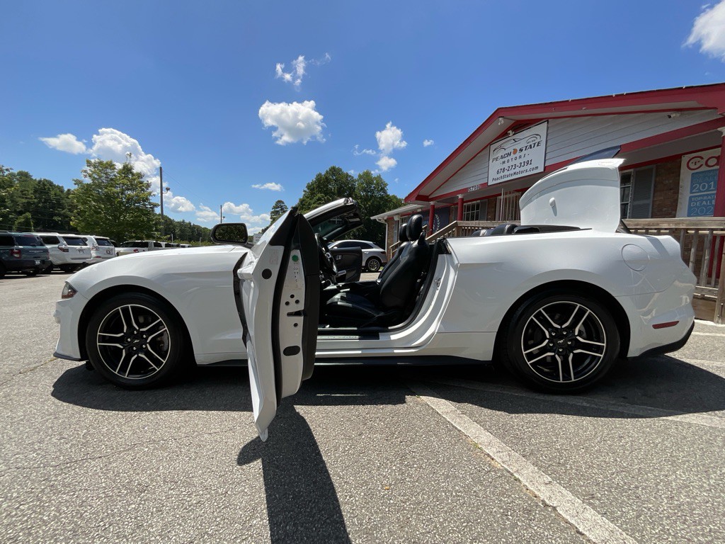2020 Ford Mustang Image 30