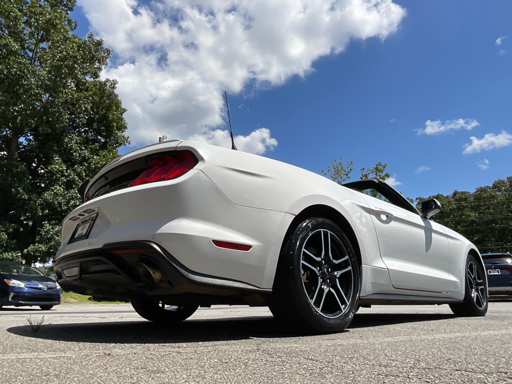 2020 Ford Mustang Image 37