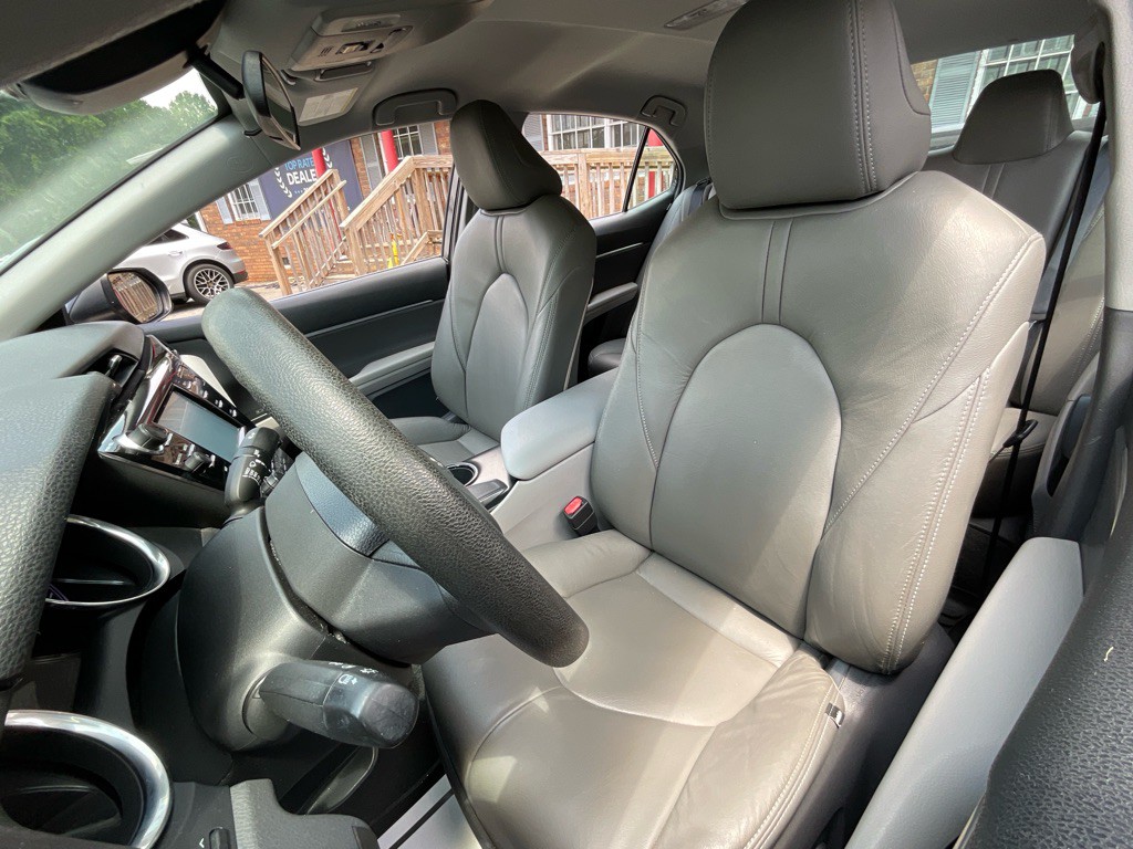 2020 Toyota Camry Image 16