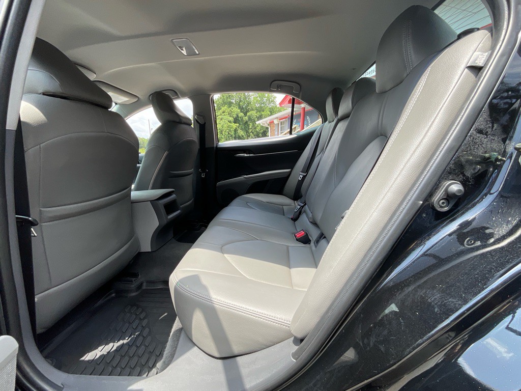 2020 Toyota Camry Image 27