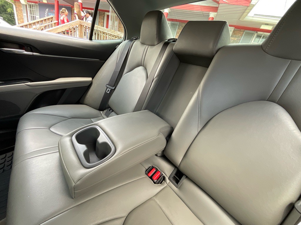 2020 Toyota Camry Image 33