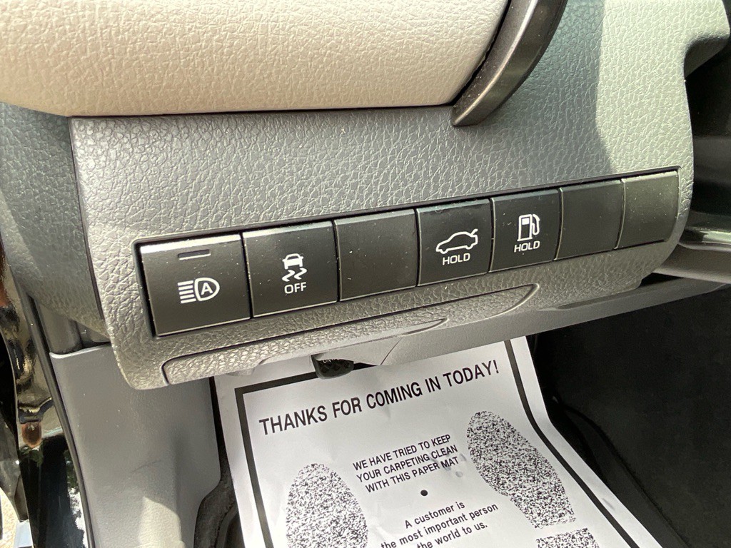 2020 Toyota Camry Image 39