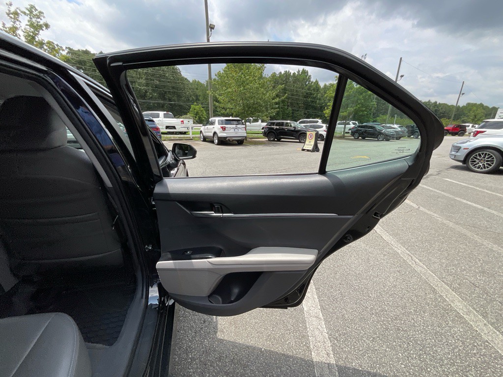 2020 Toyota Camry Image 42
