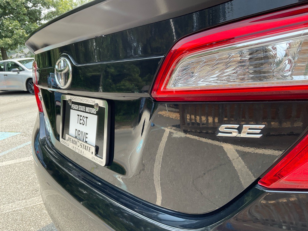 2012 Toyota Camry Image 10