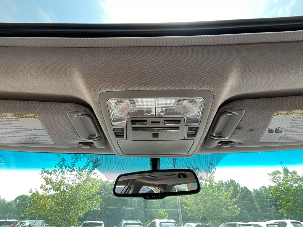 2012 Toyota Camry Image 27