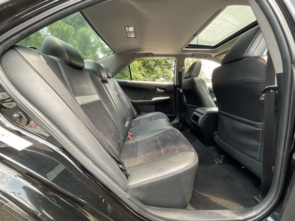 2012 Toyota Camry Image 32