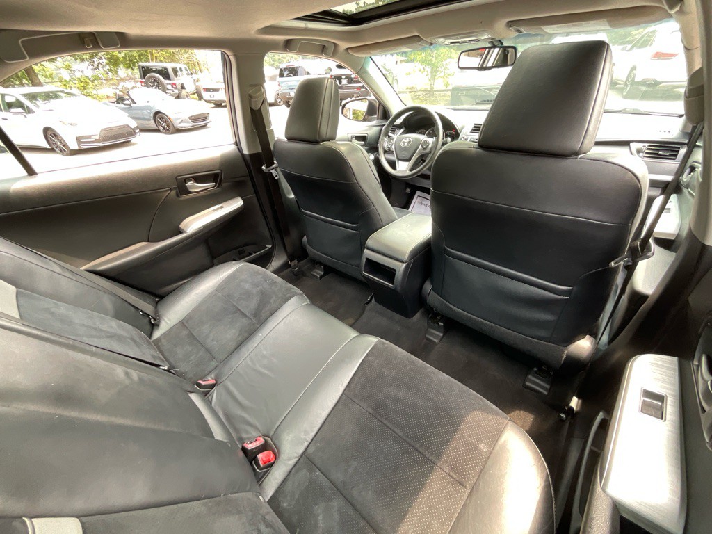 2012 Toyota Camry Image 33