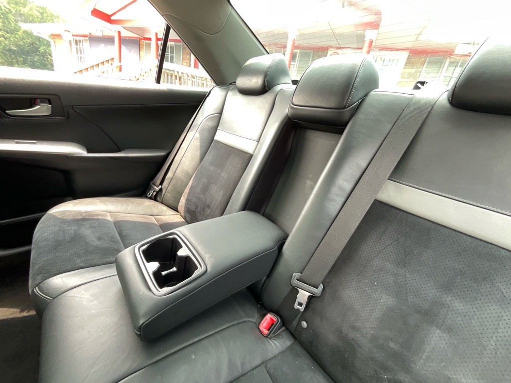 2012 Toyota Camry Image 35