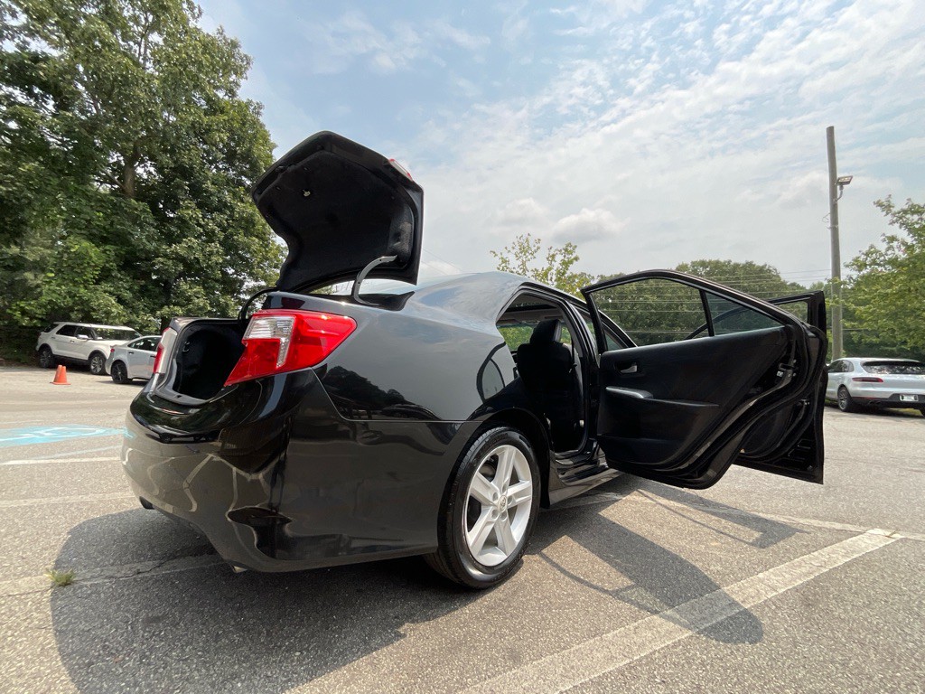 2012 Toyota Camry Image 36
