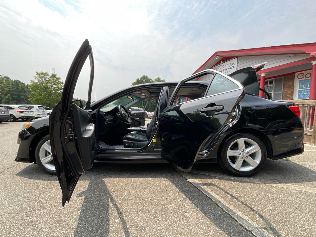 2012 Toyota Camry Image 37