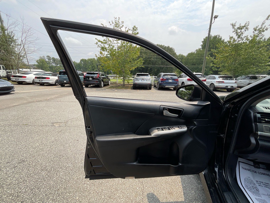 2012 Toyota Camry Image 39