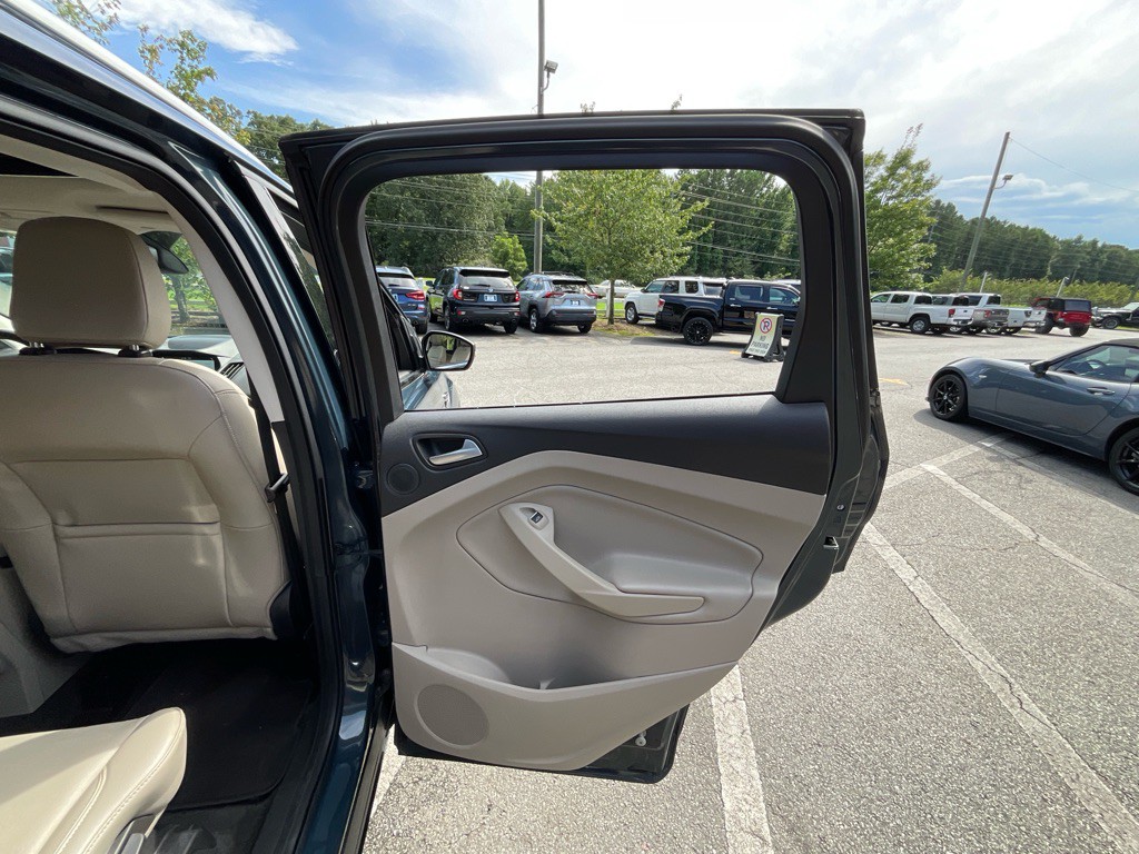 2019 Ford Escape Image 48