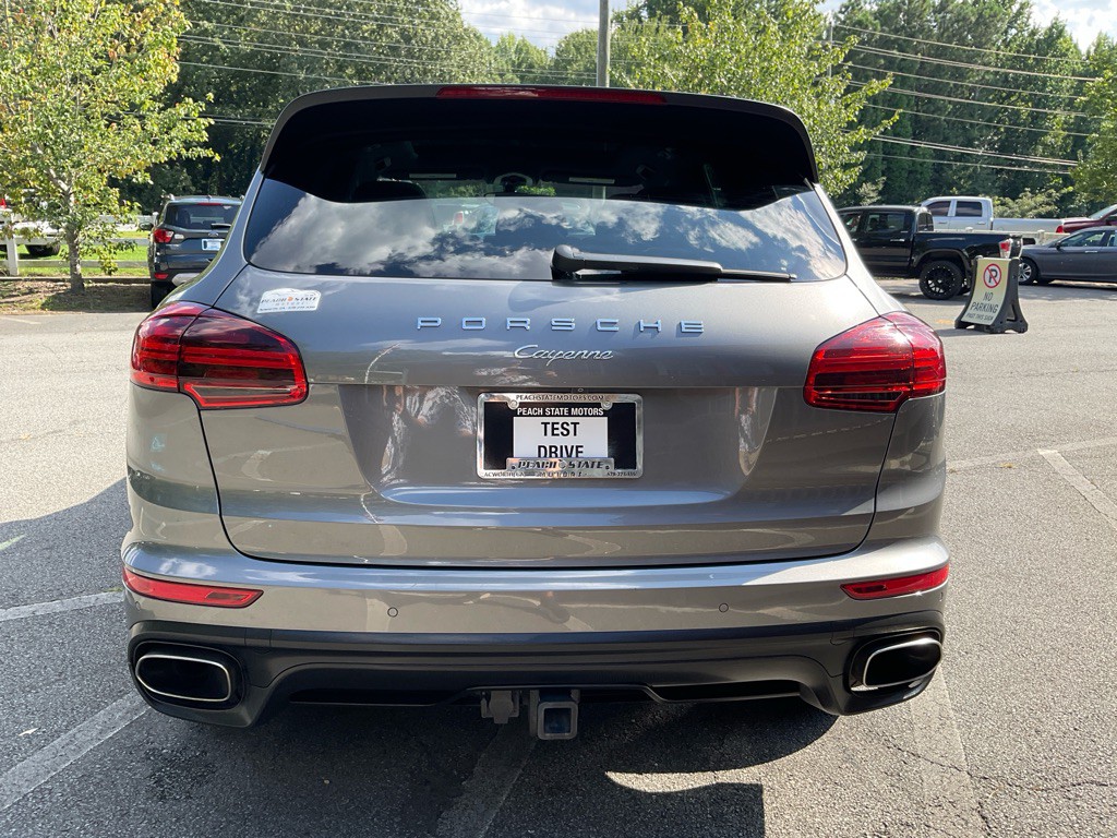 2016 Porsche Cayenne Image 6