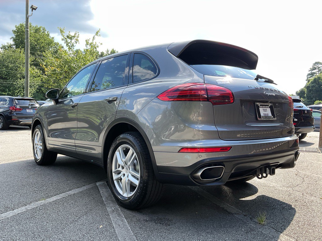 2016 Porsche Cayenne Image 7