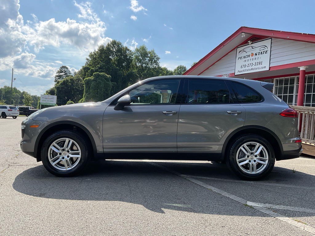 2016 Porsche Cayenne Image 8