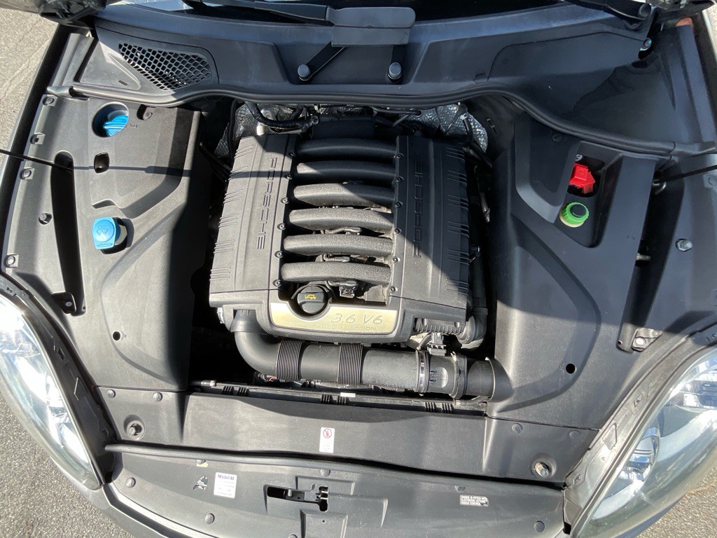 2016 Porsche Cayenne Image 12