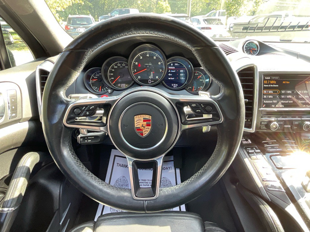 2016 Porsche Cayenne Image 23
