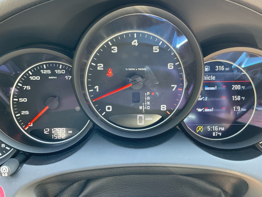 2016 Porsche Cayenne Image 26